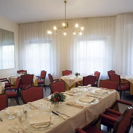 Hotell Patria 4*